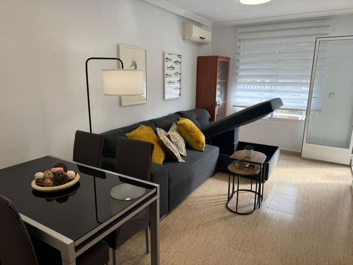 2 bedrooms apartment for rent in Antonio Machado, Spain - Image 2