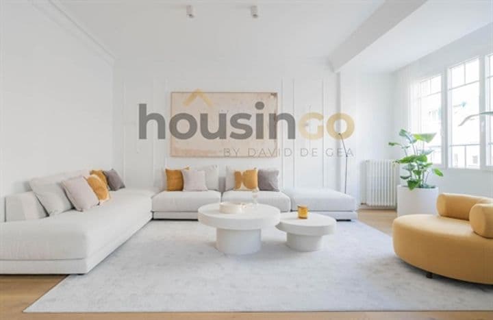 3 bedrooms apartment for sale in Madrid, Spain