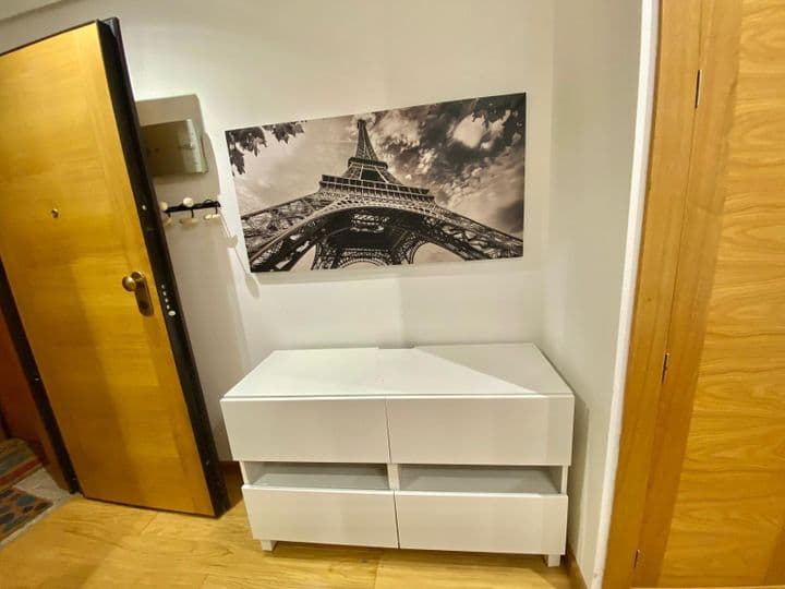 1 bedroom apartment for rent in Vigo, Spain - Image 9