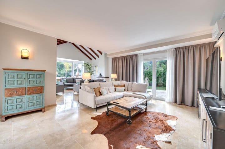 5 bedrooms house for sale in Elviria, Spain - Image 8