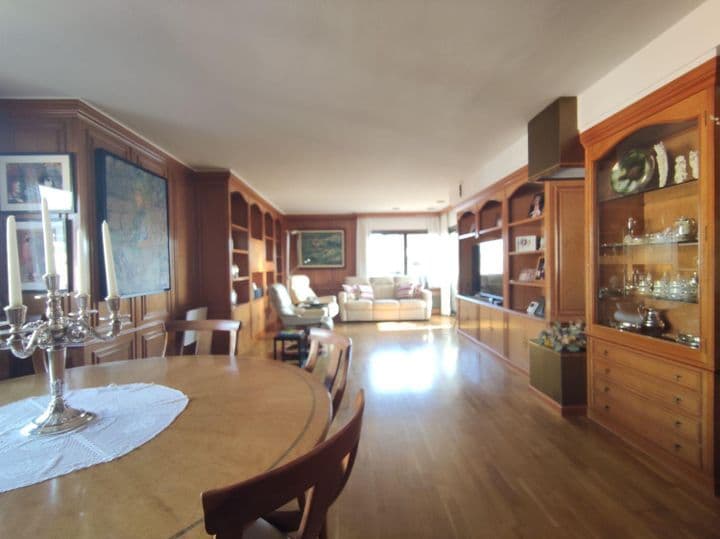 5 bedrooms apartment for rent in Sarria, Spain - Image 5