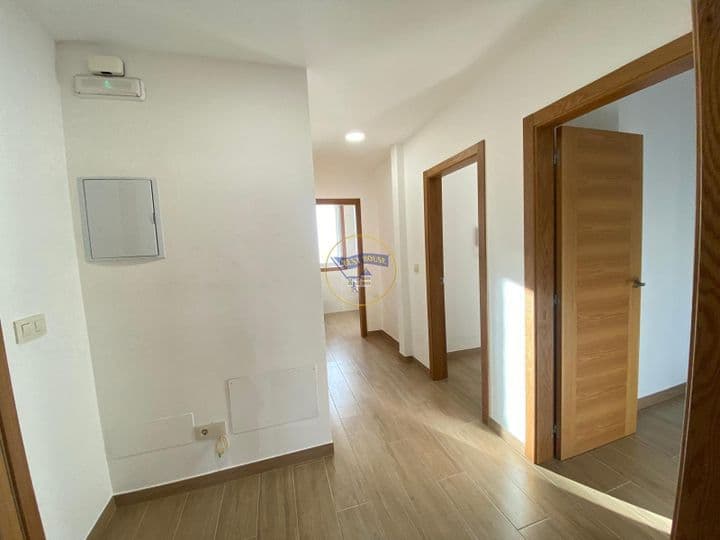 2 bedrooms apartment for rent in Vigo, Spain - Image 5