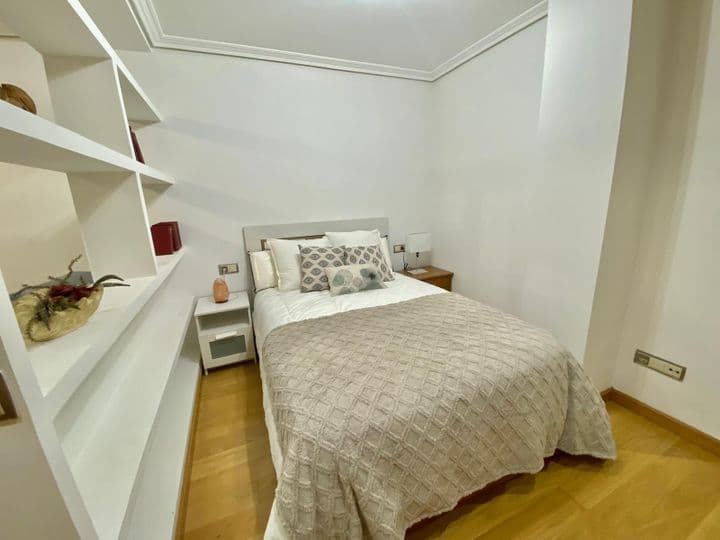 1 bedroom apartment for rent in Vigo, Spain - Image 6