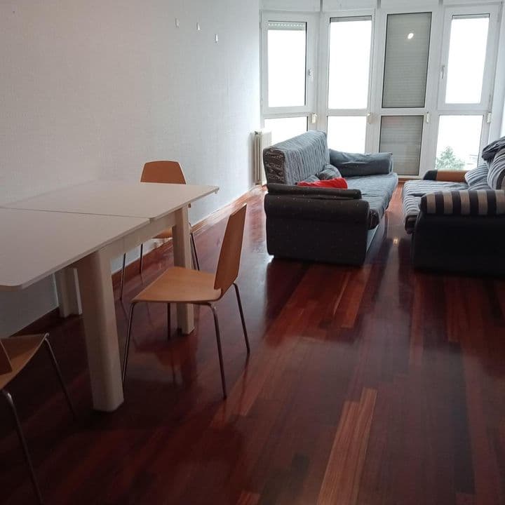 3 bedrooms apartment for rent in Torrelavega, Spain - Image 4