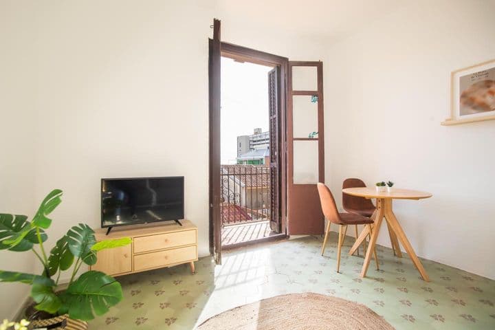 1 bedroom apartment for rent in Gracia, Spain - Image 3