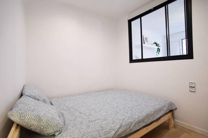 1 bedroom apartment for rent in Ciutat Vella, Spain - Image 10