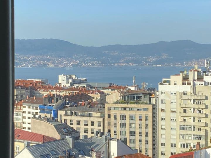 1 bedroom apartment for rent in Vigo, Spain - Image 5