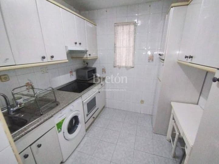 1 bedroom apartment for rent in Zaragoza, Spain - Image 7