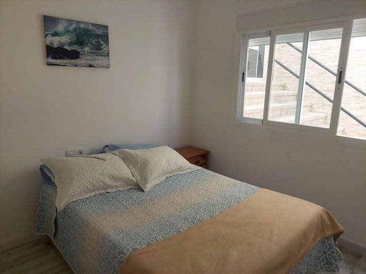 2 bedrooms apartment for rent in Santa Cruz de Tenerife, Spain - Image 8