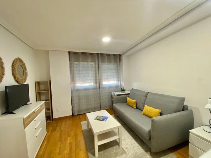 1 bedroom apartment for rent in Vigo, Spain - Image 7