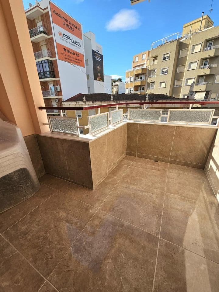 3 bedrooms apartment for rent in Zona Pueblo, Spain - Image 5