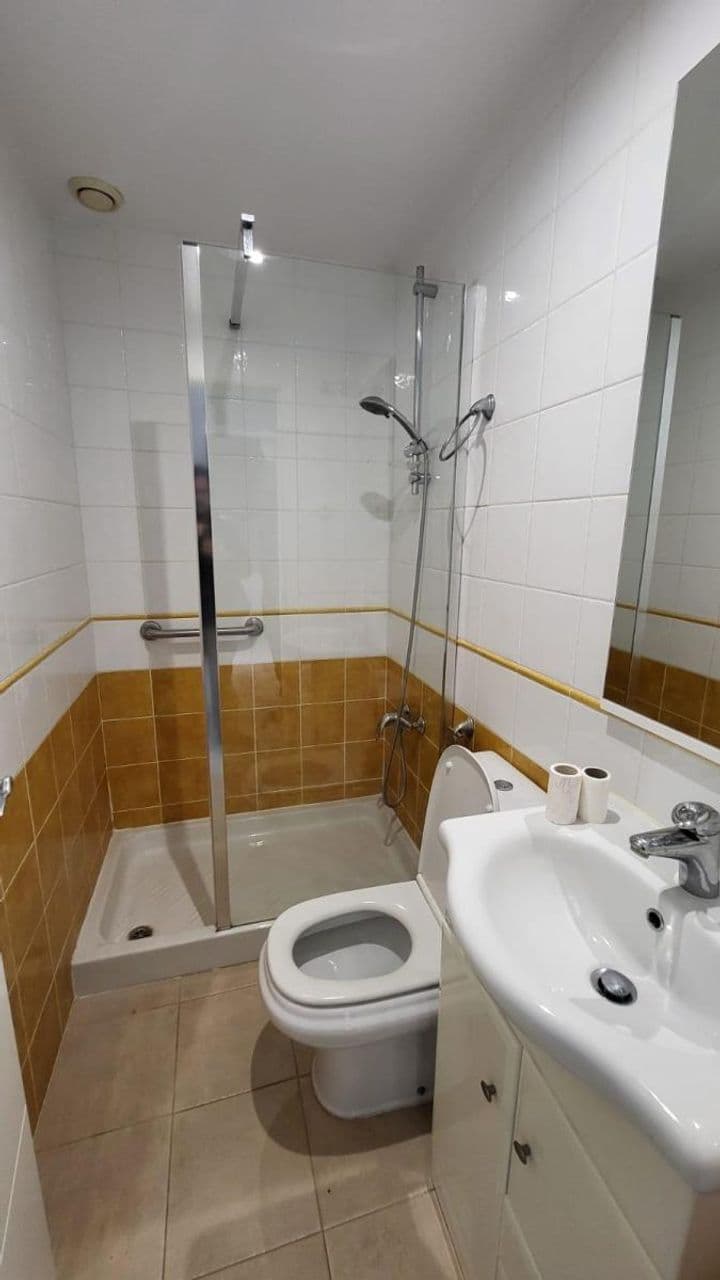 2 bedrooms apartment for rent in Riviera del Sol, Spain - Image 9