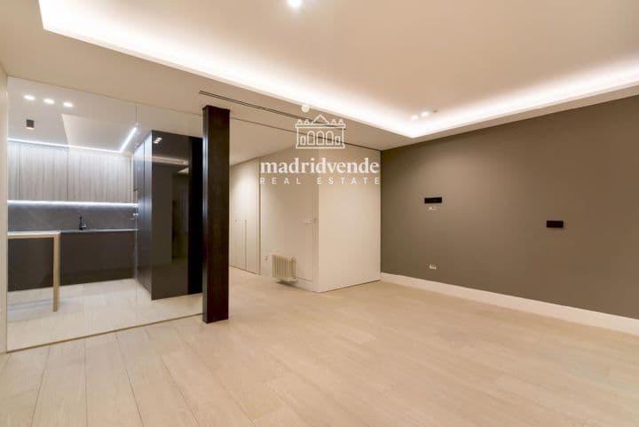 2 bedrooms apartment for rent in Madrid, Spain - Image 12