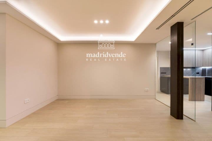 2 bedrooms apartment for rent in Madrid, Spain - Image 8