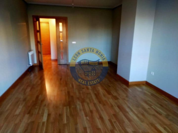 2 bedrooms apartment for sale in Leon, Spain