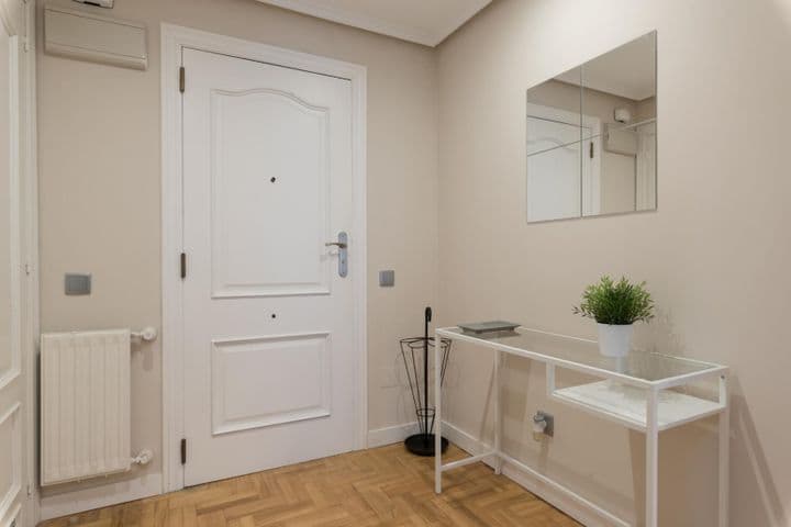 1 bedroom apartment for rent in Gijon, Spain - Image 2