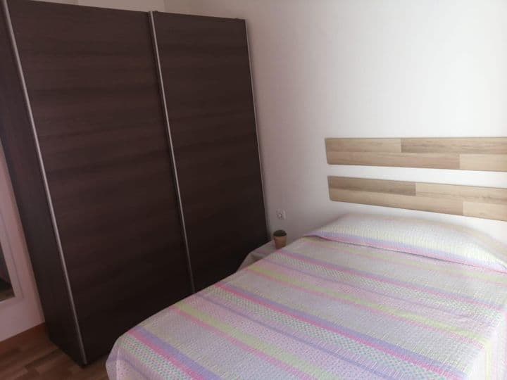 2 bedrooms apartment for rent in Granada, Spain - Image 5