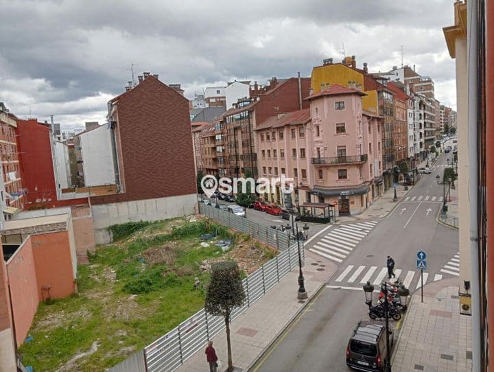 2 bedrooms apartment for rent in Oviedo, Spain - Image 4