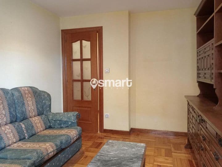 2 bedrooms apartment for rent in Oviedo, Spain - Image 11