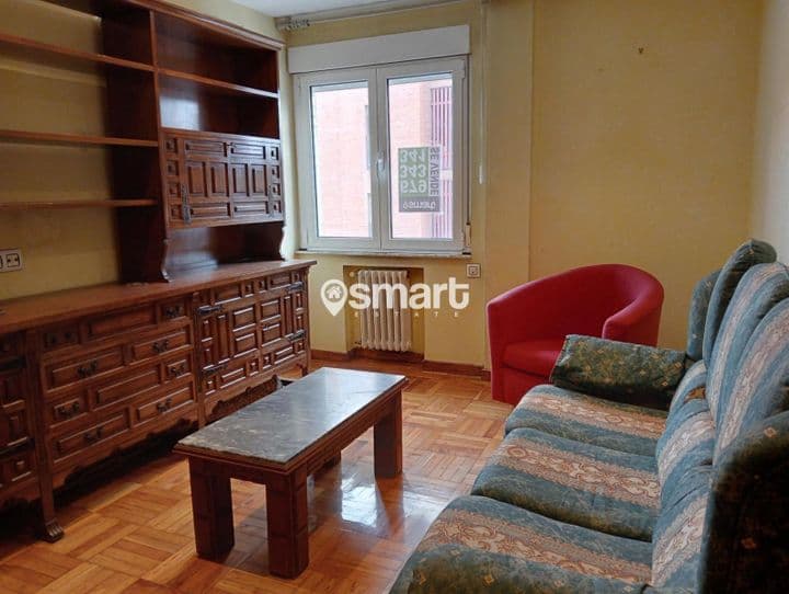 2 bedrooms apartment for rent in Oviedo, Spain - Image 10