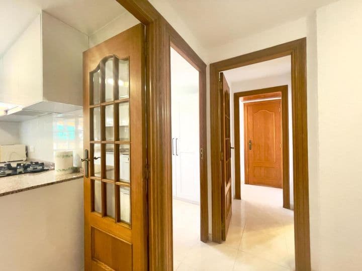 4 bedrooms apartment for rent in Valencia, Spain - Image 9