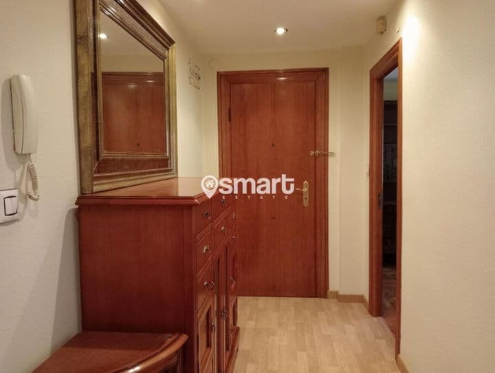 2 bedrooms apartment for rent in Oviedo, Spain - Image 8