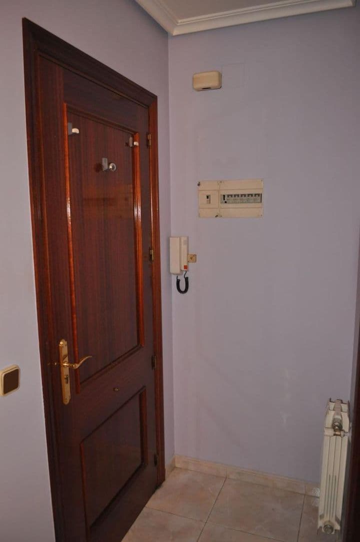 Apartment for rent in Segovia, Spain - Image 12