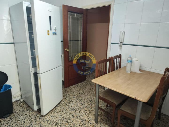 3 bedrooms apartment for rent in Leon, Spain - Image 10