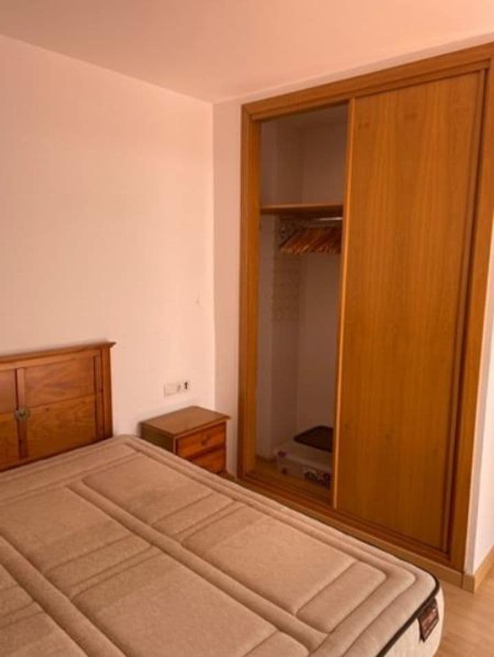 2 bedrooms apartment for rent in Centro-Sagrario, Spain - Image 2