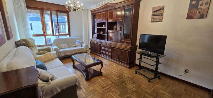 3 bedrooms apartment for rent in Gijon, Spain - Image 5