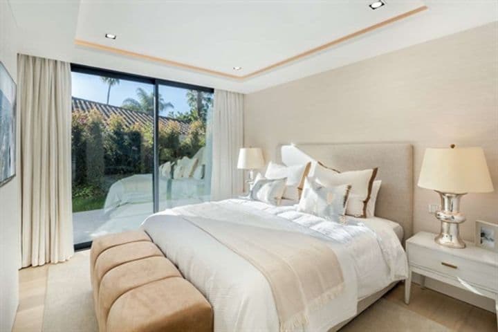 4 bedrooms house for sale in Nueva Andalucia, Spain - Image 3