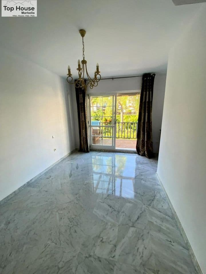 4 bedrooms house for rent in Marbella, Spain - Image 10