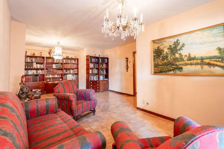 5 bedrooms apartment for sale in Pacifico, Spain - Image 4