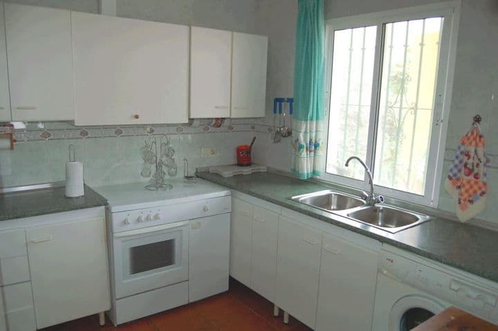 2 bedrooms house for rent in Nerja, Spain - Image 11