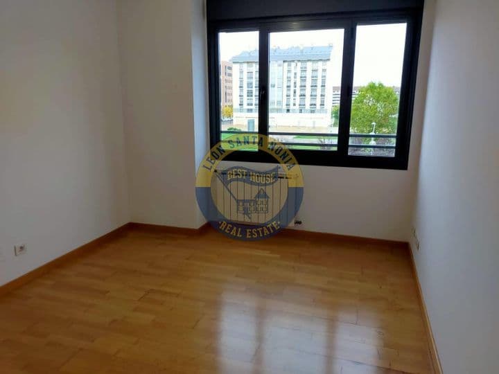 3 bedrooms apartment for sale in Leon, Spain - Image 2