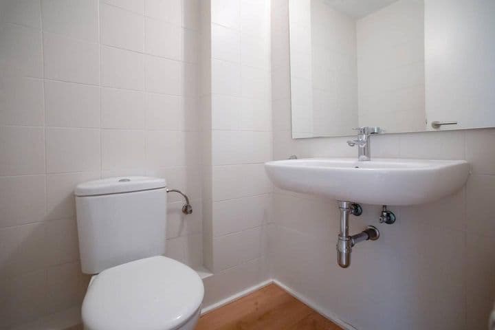 4 bedrooms house for rent in Poblenou, Spain - Image 9