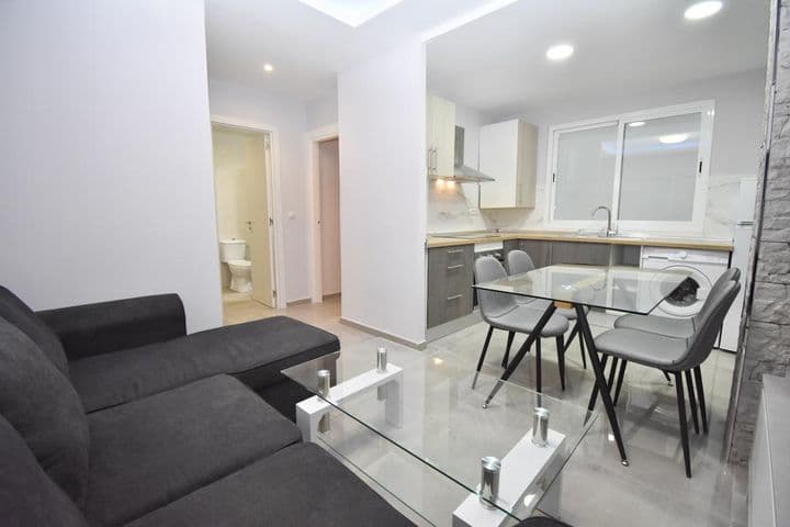 2 bedrooms apartment for rent in Las Lagunas, Spain - Image 4