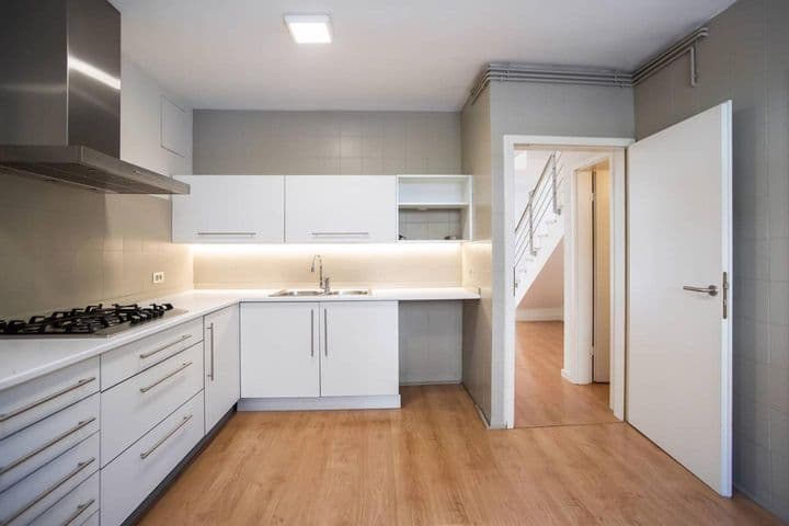 4 bedrooms house for rent in Poblenou, Spain - Image 6