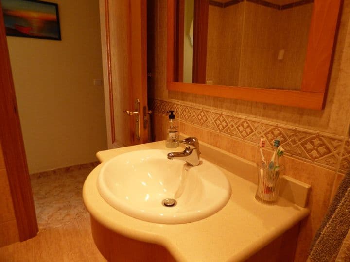 2 bedrooms apartment for rent in Poniente-Faro, Spain - Image 9