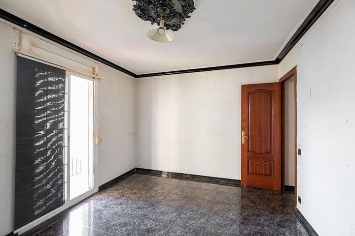 3 bedrooms apartment for sale in Ciutat Vella, Spain - Image 2