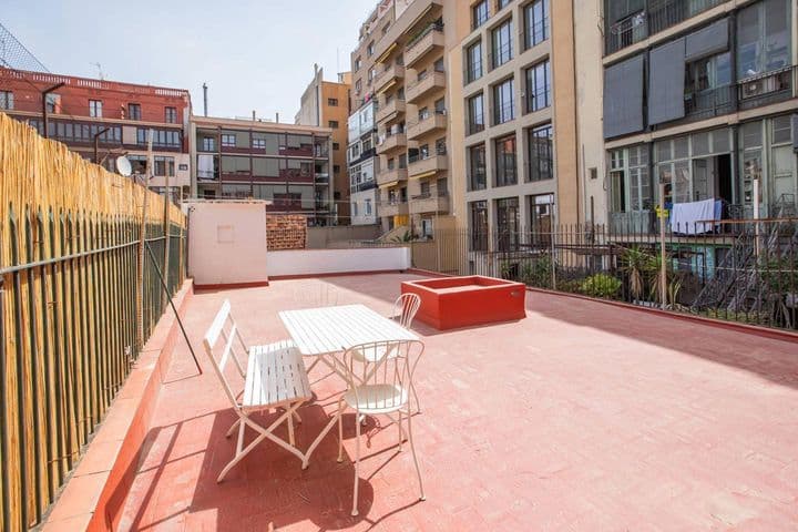 3 bedrooms apartment for rent in Esquerra de lEixample, Spain - Image 2