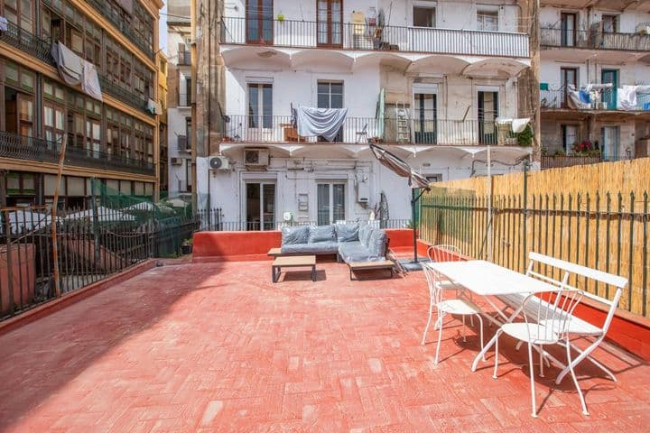 3 bedrooms apartment for rent in Esquerra de lEixample, Spain - Image 4