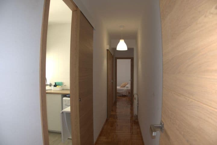 2 bedrooms apartment for rent in Vigo, Spain - Image 5