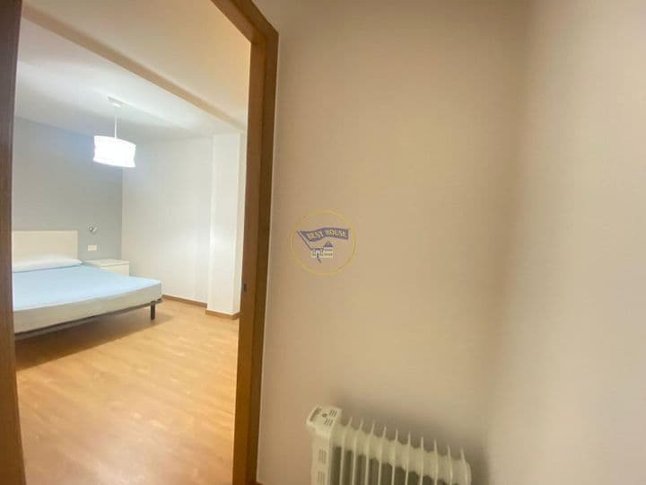 1 bedroom apartment for rent in Vigo, Spain - Image 11