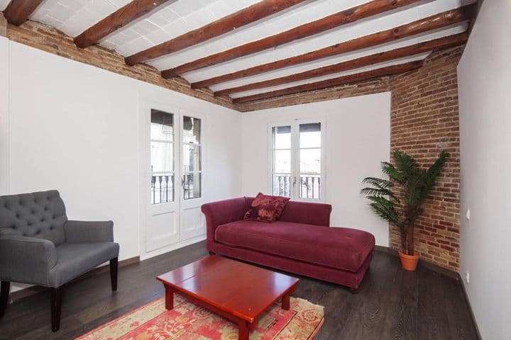 2 bedrooms apartment for rent in Ciutat Vella, Spain - Image 6