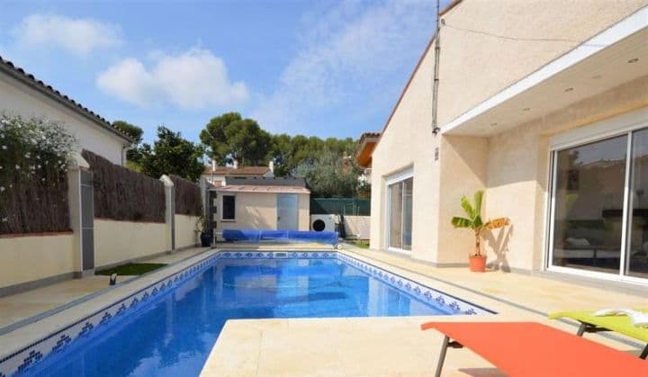 8 bedrooms house for sale in Alto Ampurdan, Spain