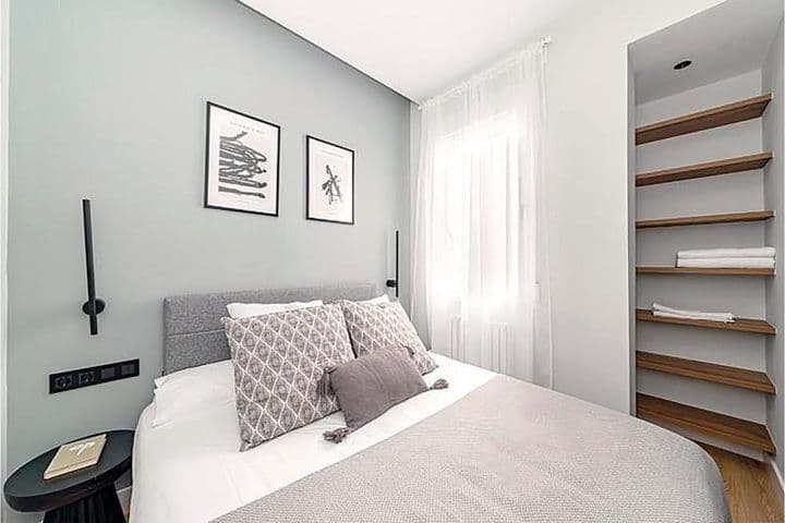 2 bedrooms apartment for sale in Sol, Spain - Image 7