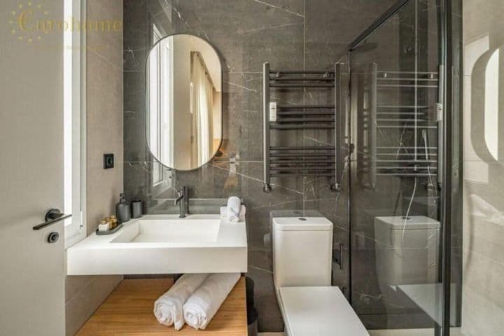 2 bedrooms apartment for sale in Recoletos, Spain - Image 12