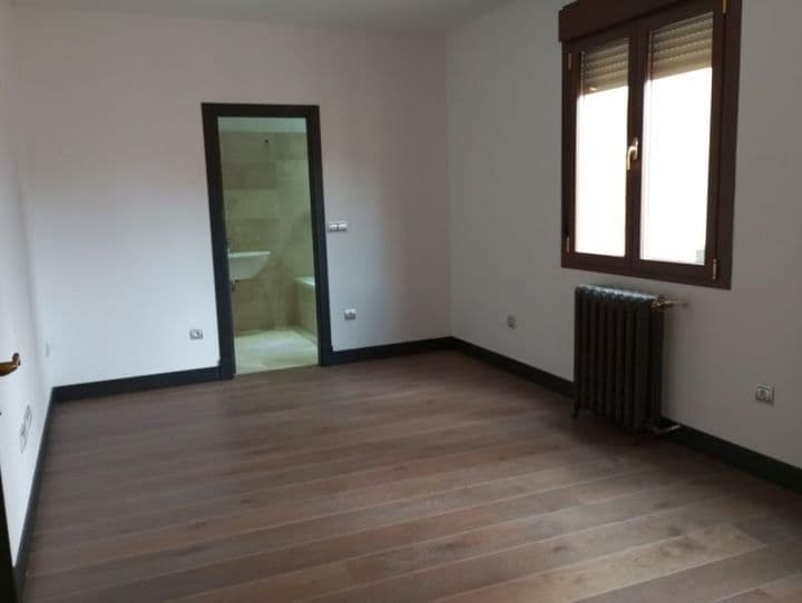 3 bedrooms apartment for sale in Valladolid, Spain - Image 12