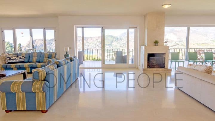 6 bedrooms house for rent in La Herradura, Spain - Image 6